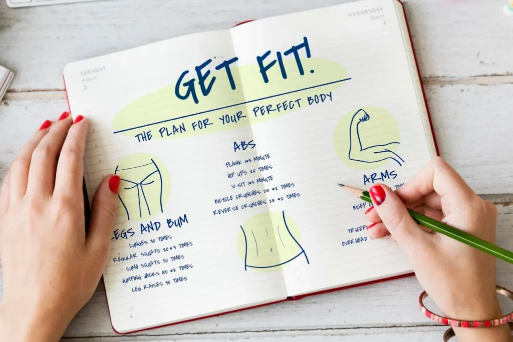 Checklist of strict tips for safe and fast weight loss, including healthy meals, exercise, hydration, and sleep routine.