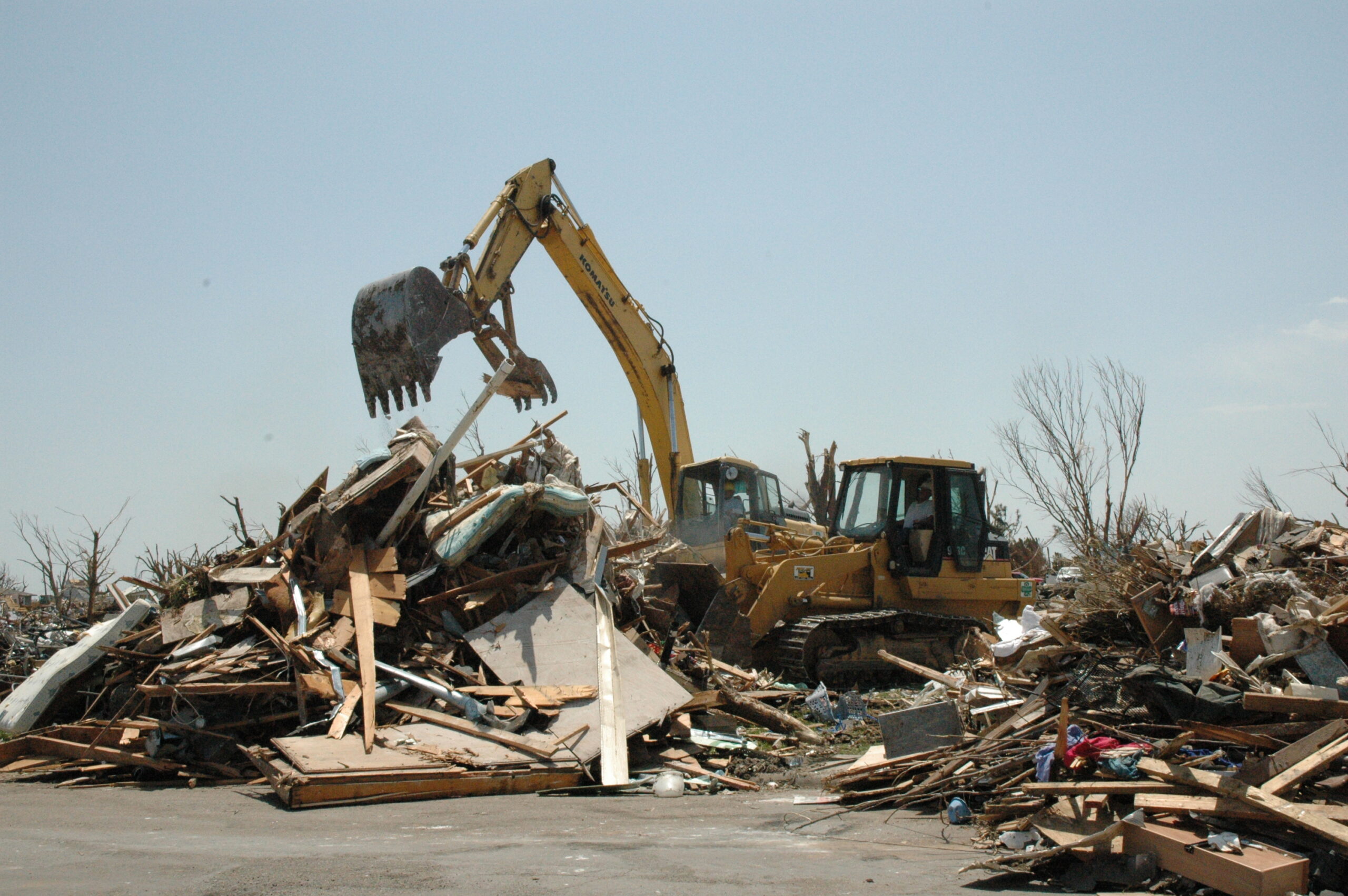 How Commercial Debris Removal in Atlanta GA Keeps Businesses Operational?
