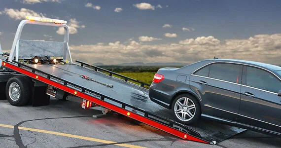How Emergency Towing Keeps Drivers Safe During Breakdowns?