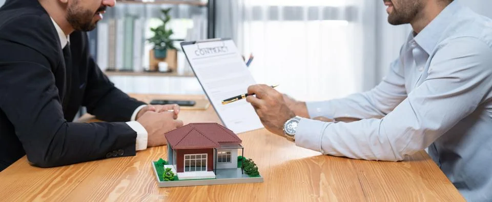 How a Real Estate Consultant Can Help You Make Smart Property Decisions?